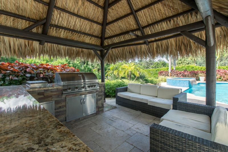 Outdoor Kitchen Construction in Mount Pleasant, SC